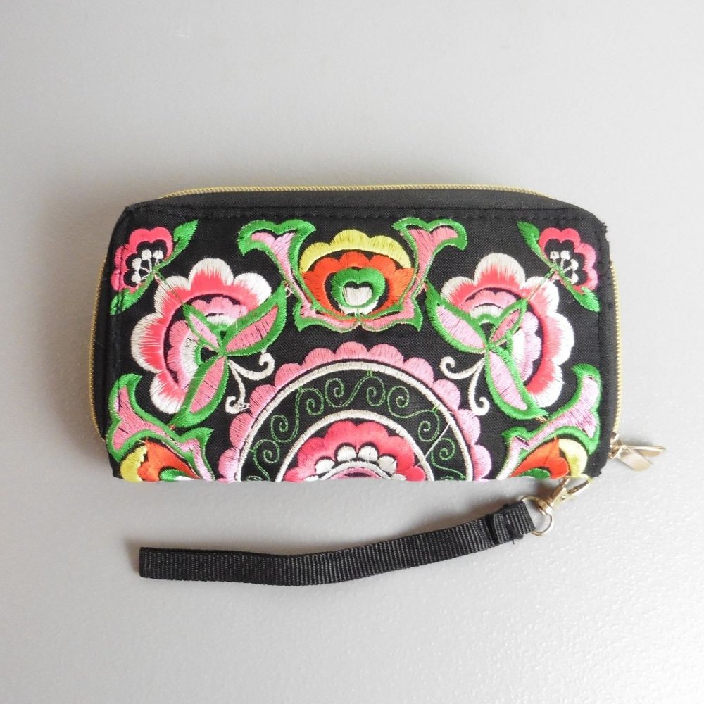 Mexican embroidered wallet wristlet 8"x5"x1" black mulicolor floral